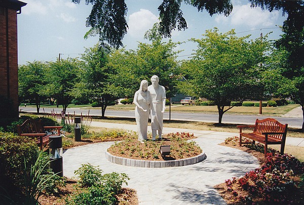 1999_Statues_2_t600
