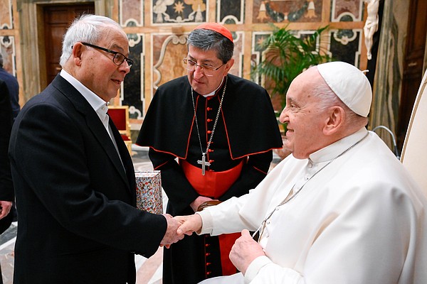 20240122T0815 POPE FATHER MILANI 1771637_t600