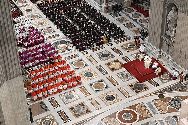 20240509T1415 POPE BULL VESPERS 1776298_t600