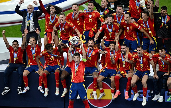 20240715T1213 SPAIN CHAMPIONSHIP COACH FAITH 1779168_t600