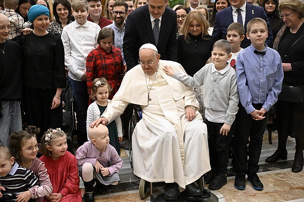 20250110T1035 POPE SICK CHILDREN 1788176_t600