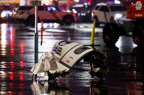 20250131T2300 PHILLY JET CRASH 1789313_t600