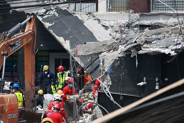 20250410T1000 SANTO DOMINGO ROOF COLLAPSE 1793129_t600