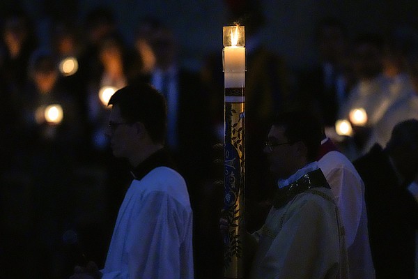 20250419T1650 VATICAN EASTER VIGIL 1793857_t600
