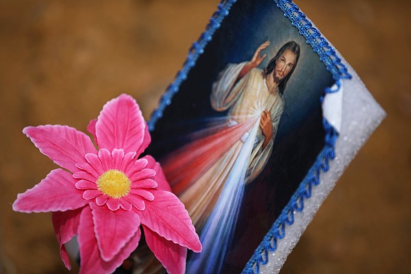 20250424T1645 DIVINE MERCY SUNDAY MILESTONES 1794520_t600