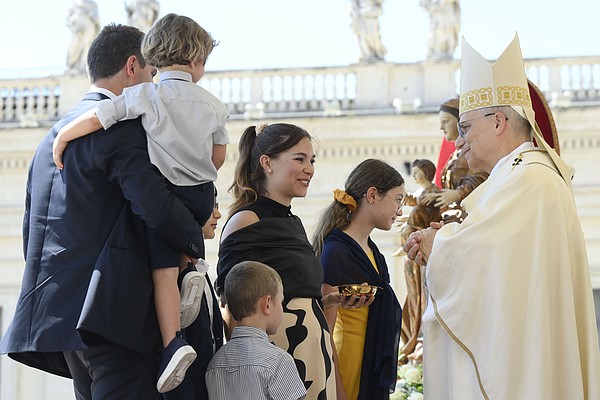 20250601T0745 POPE MASS FAMILIES 1798559_1_t600