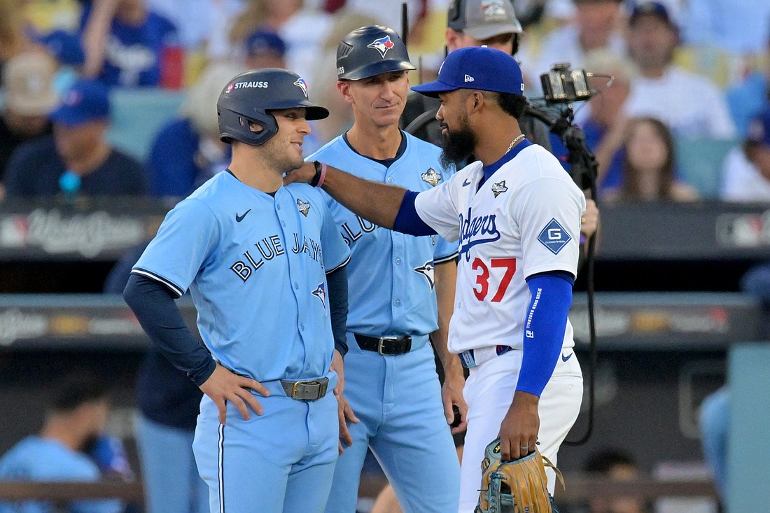 20251030T0700 WORLD SERIES CATHOLIC COACH 1807011_t1100