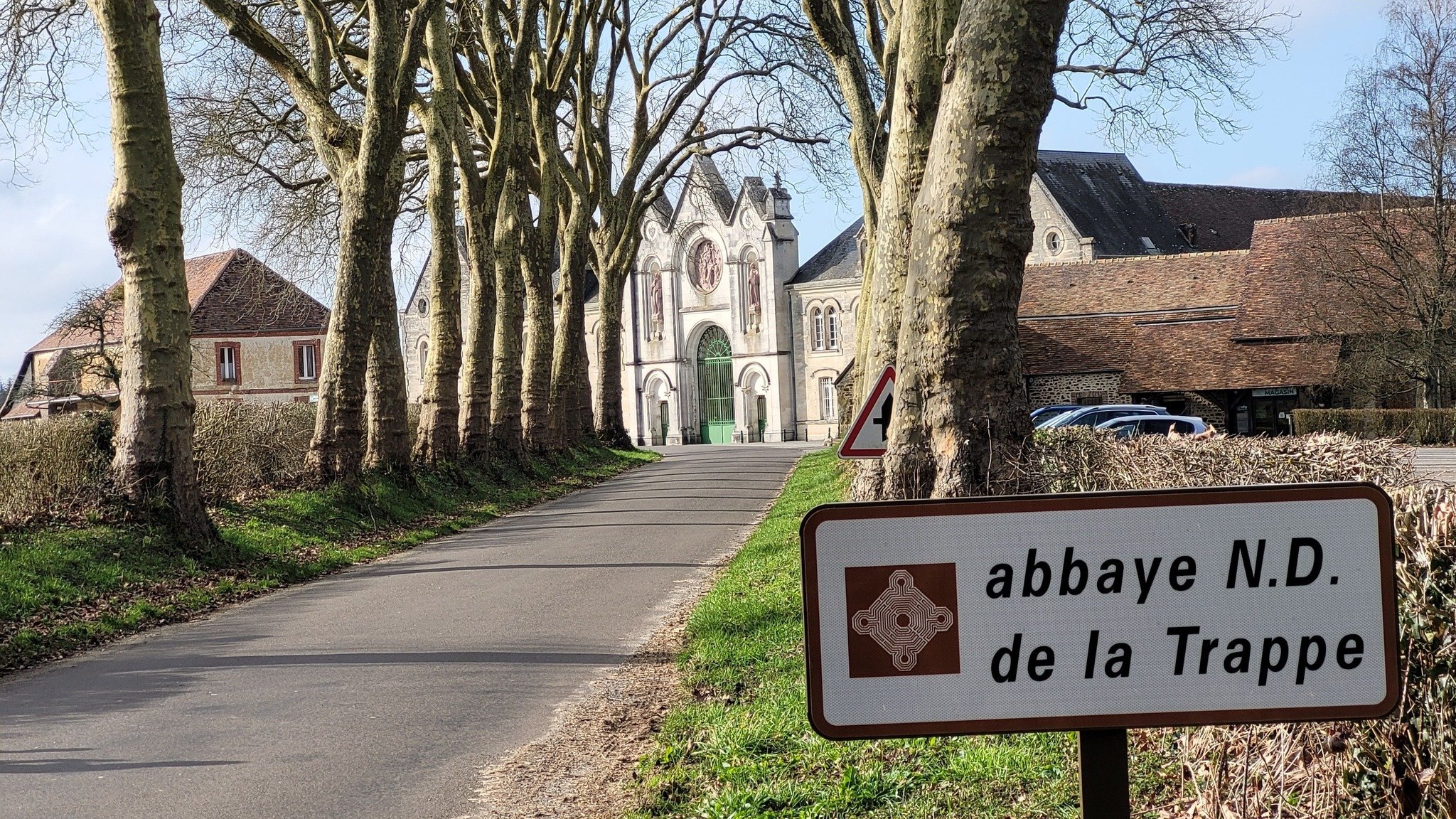 20260312T0918 TRAPPISTS FRANCE LEAVING 1815070