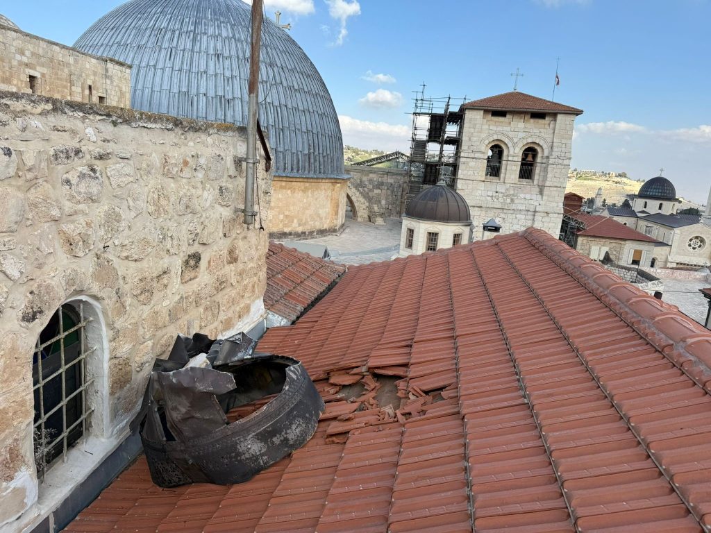 20260320T0958 CHURCH SEPULCHER CLOSED 1815478