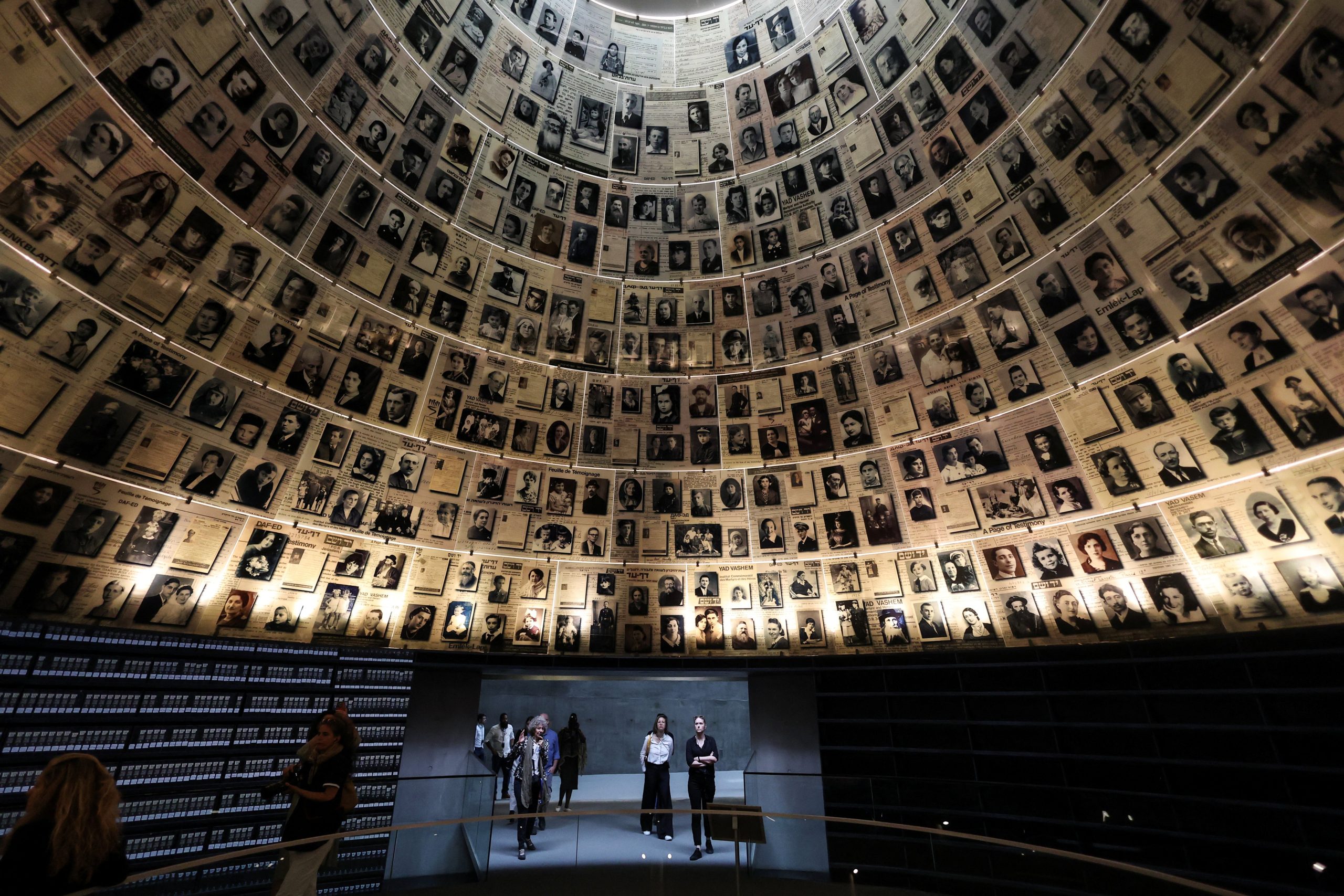 20260323T1610 POPE HOLOCAUST REMEMBRANCE DELEGATION 1815657 1