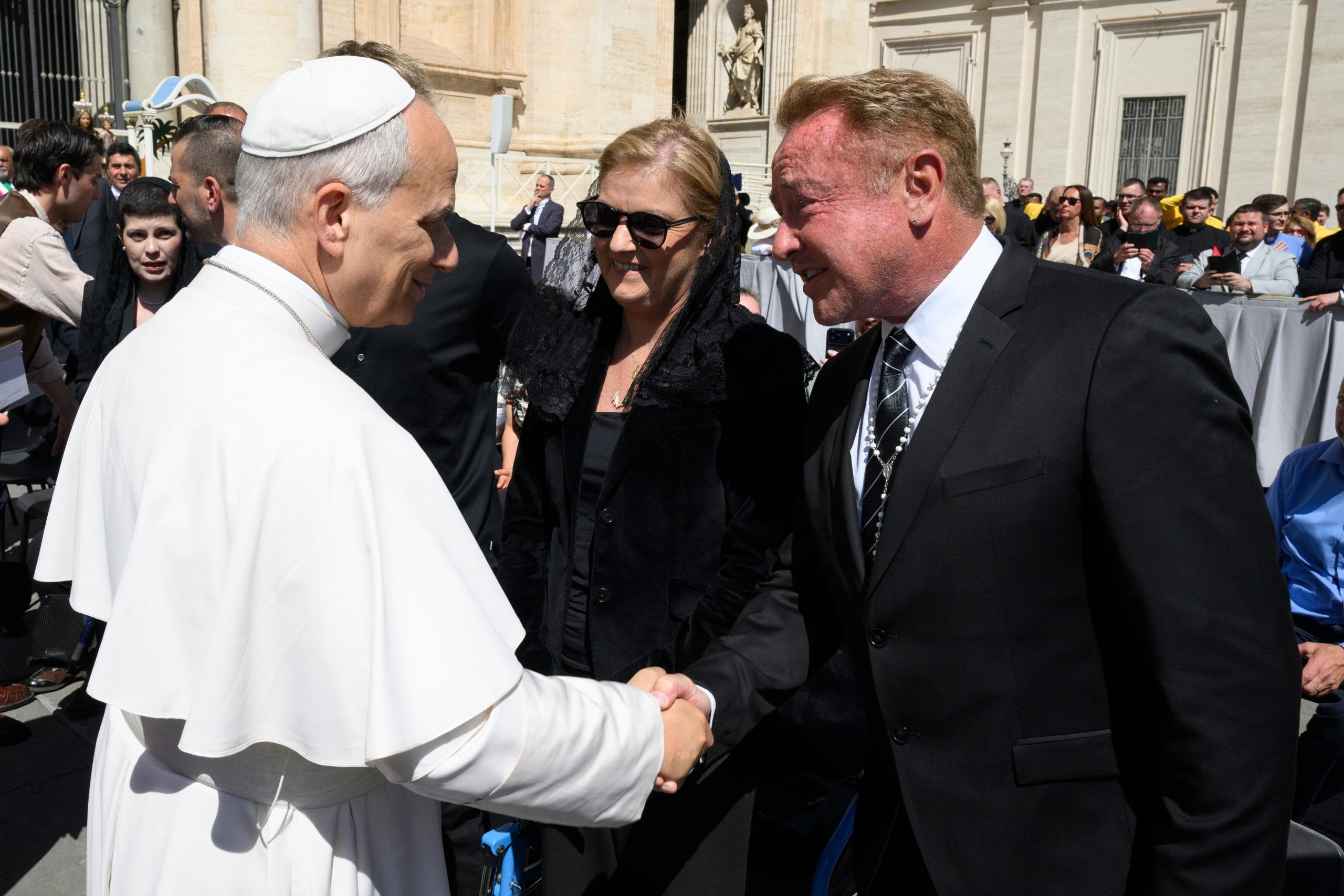 20260504T0444 IRISH DANCE STAR MEETS POPE 1819297 1