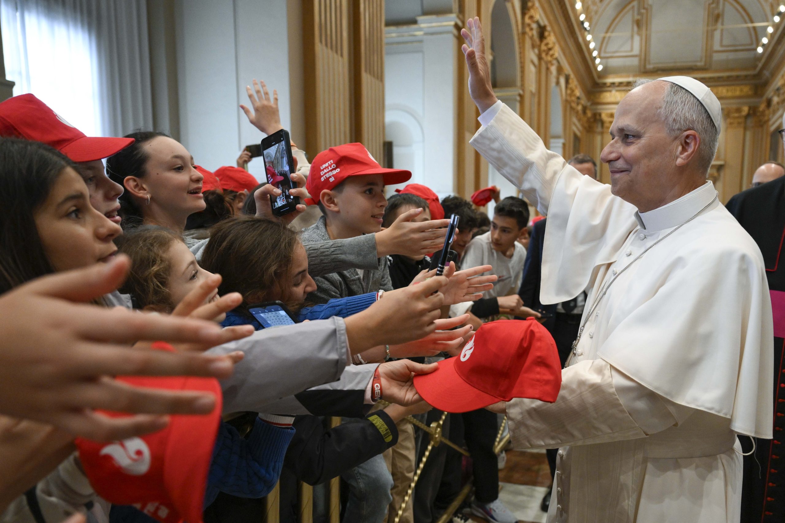 20260727T1625 POPE NO COUCH POTATOES 1824021