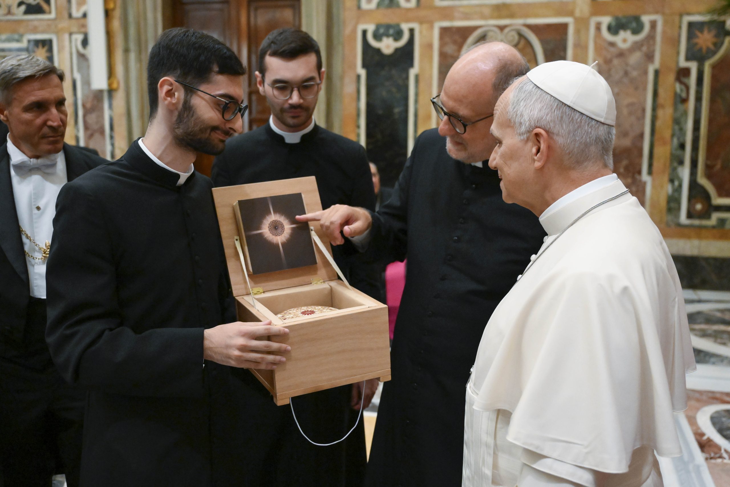 20260903T1345 POPE ADVICE SEMINARIANS 1825615
