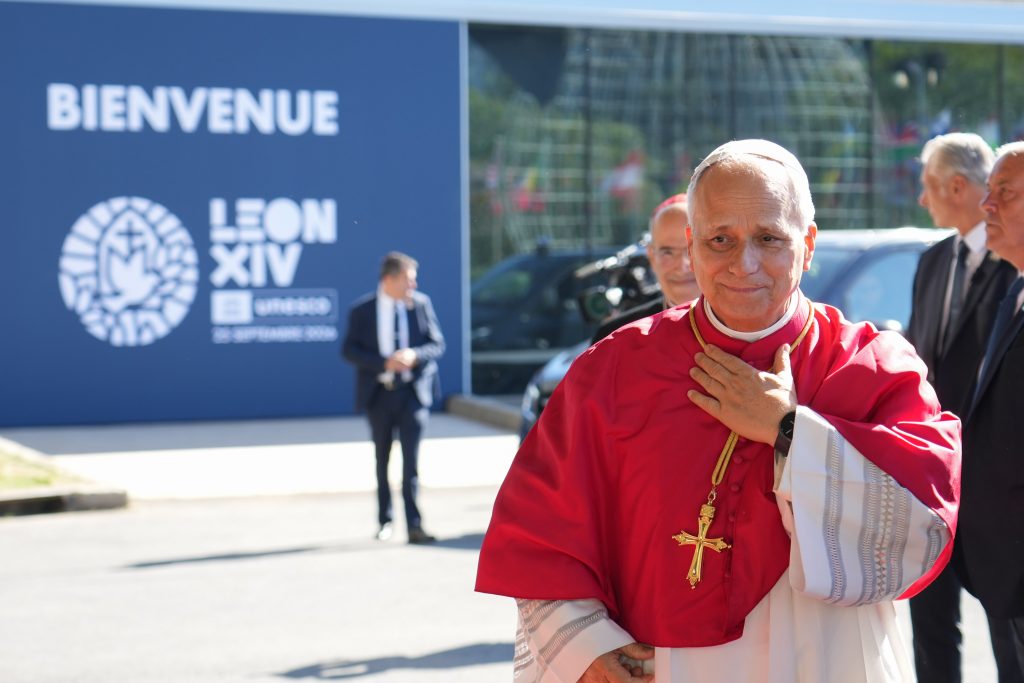 20260925T0930 POPE PARIS WRAPUP 1826966