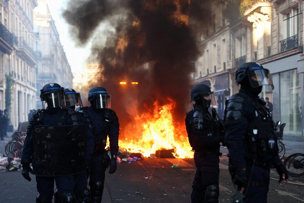20261019T0842 FRANCE RIOTS OCTOBER 2026 1828581