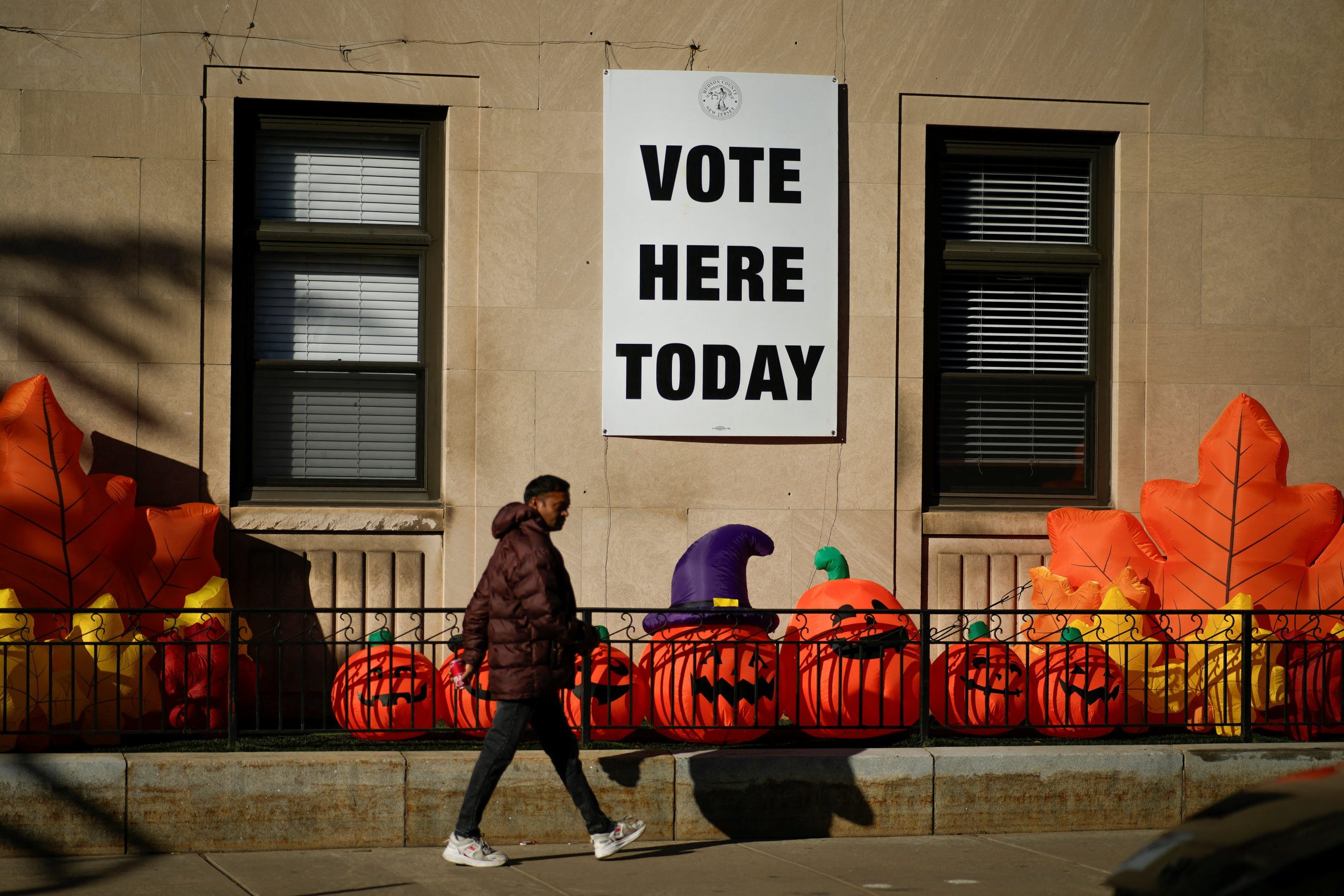 20261028T1002 UNDECIDED CATHOLIC VOTERS REPORT 1829051