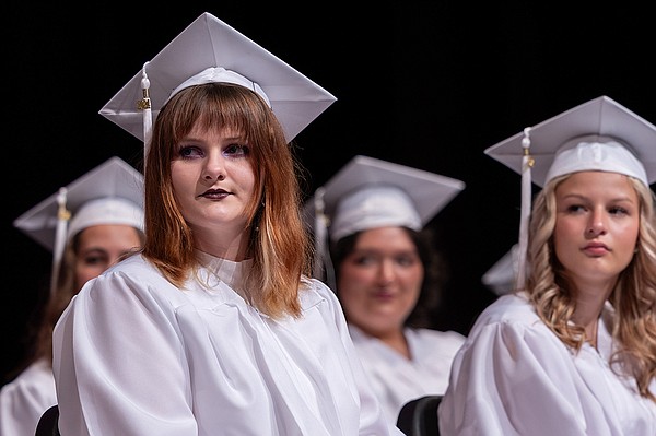 EOS79232_Villa_Grad_hal_brown_email_t600