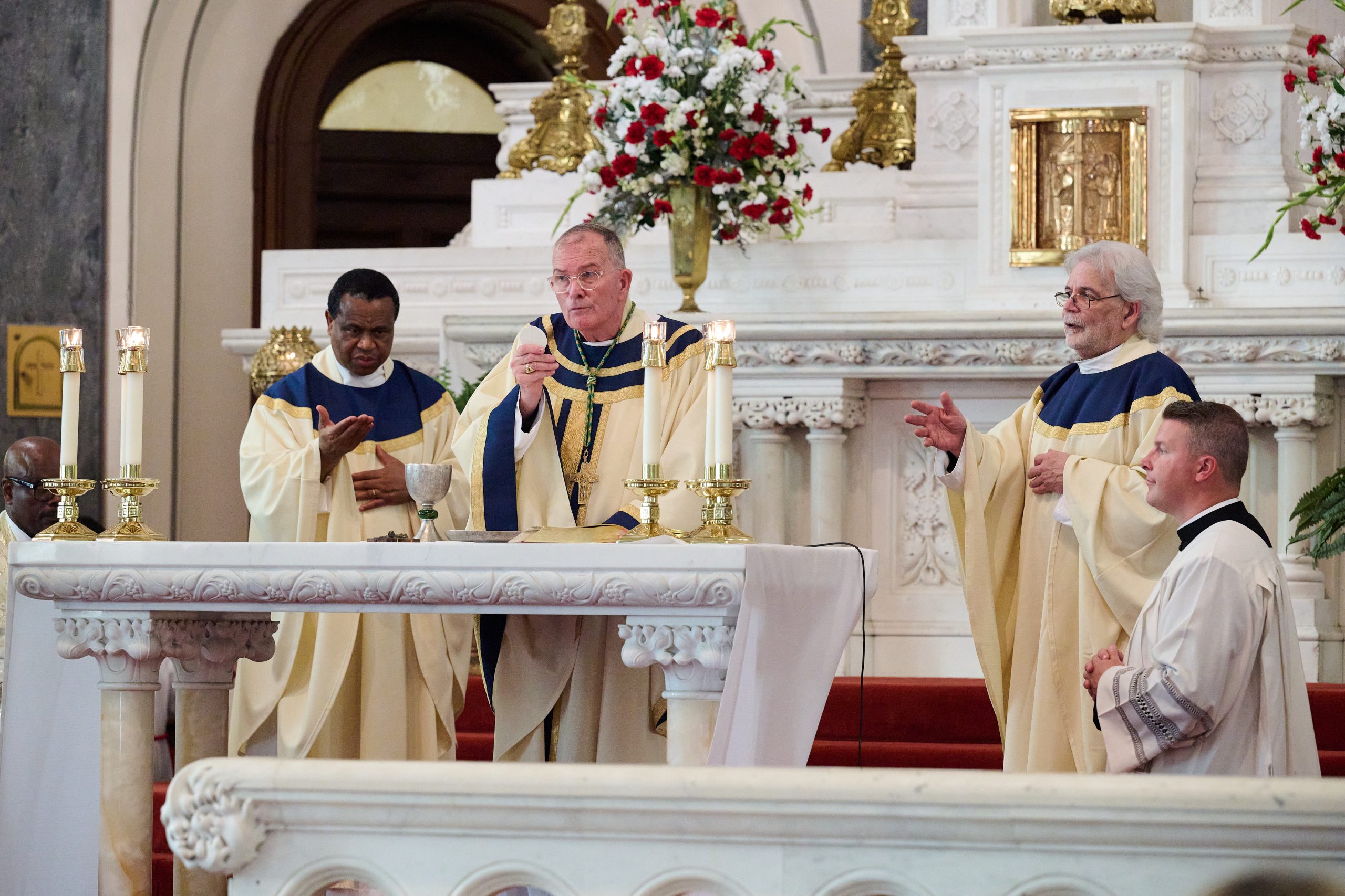FeastDay_SacredHeartTrenton_61426 1055