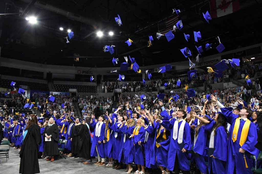 GRAD1 NDHS cap toss