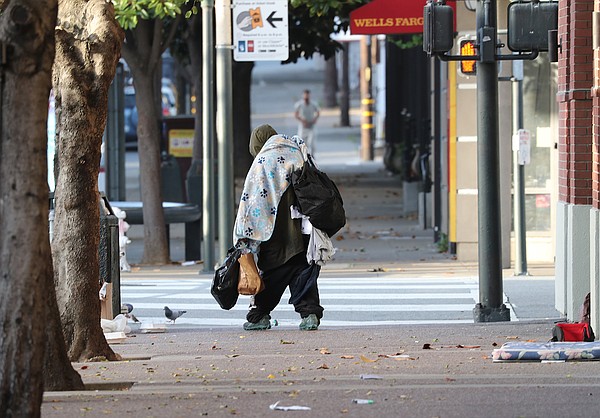 INFOC11_ _poverty_lead_t600