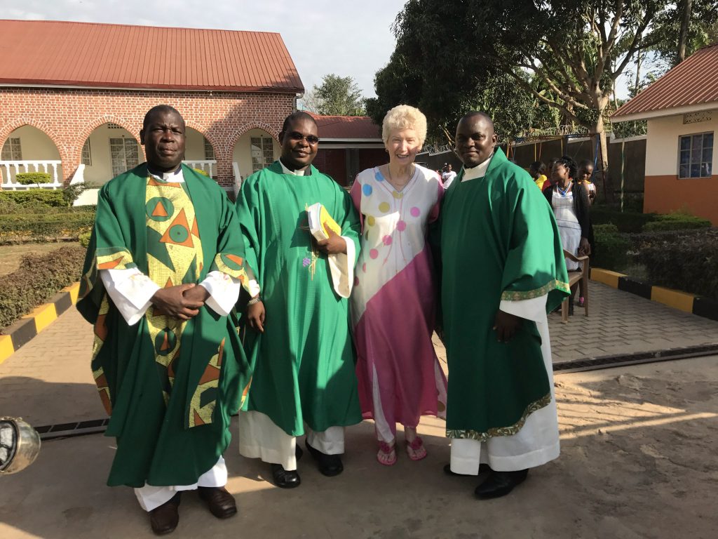 LIV THE GOSPEL Yamba Uganda_Goss w clergy 2