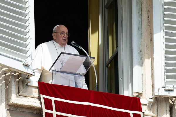 haiti_20240318T0800 POPE ANGELUS CROSS 1773963_t600