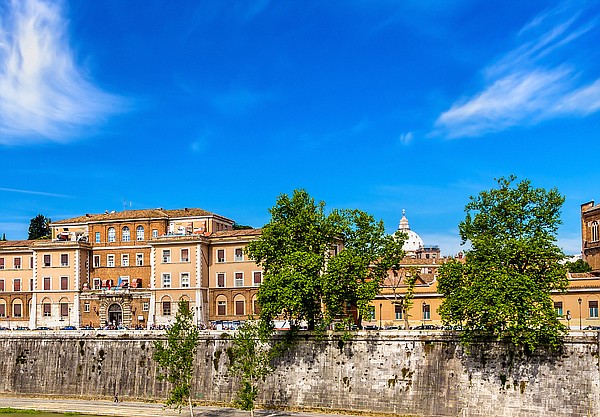 rome_hospital_river_cropped_t600